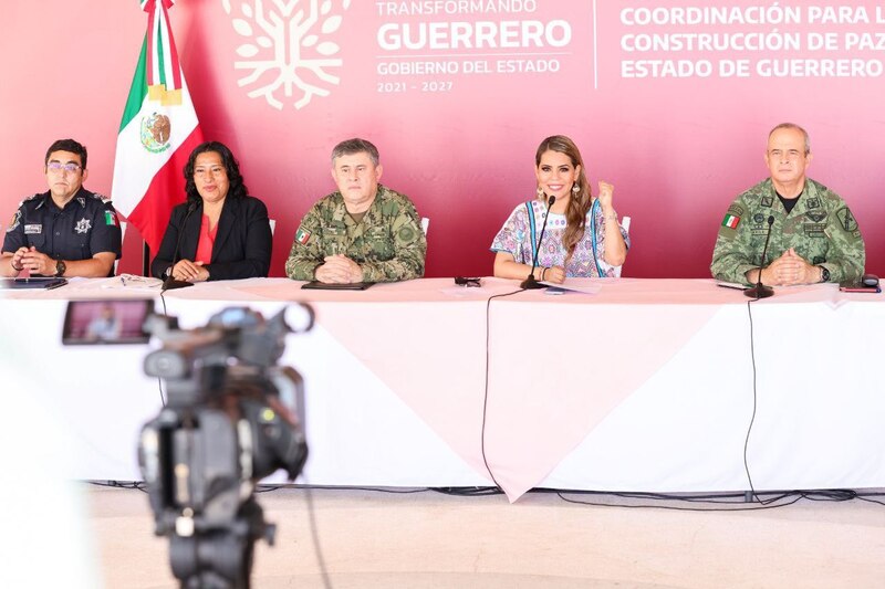 Title: El gobernador de Guerrero, Héctor Astudillo Flores, encabeza la Coordinación para la Construcción de Paz en el estado