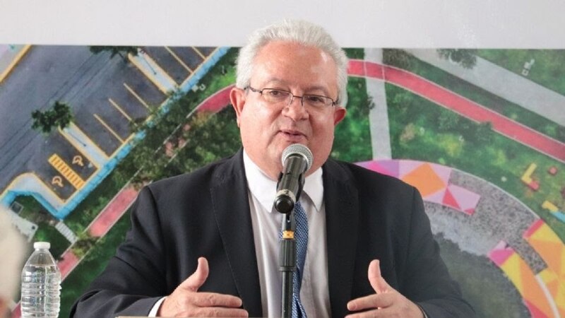 El presidente municipal de Zapopan, Pablo Lemus Navarro, habla sobre el proyecto de regeneración urbana "Parque de las niñas y los niños"