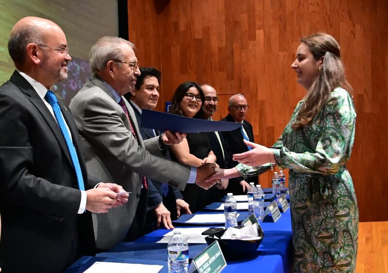 Ceremonia de entrega de becas