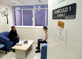 UdeG impulsa acompañamiento para estudiantes trans y no binarios