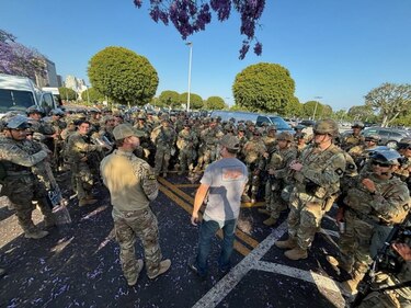 Trump impone su mando y podrá seguir usando a la Guardia Nacional en Los Ángeles
