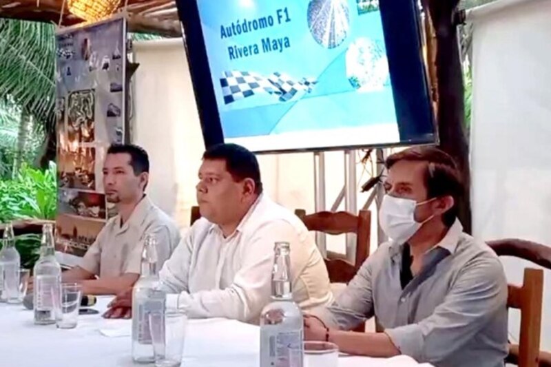 Conferencia de prensa para presentar el proyecto del Autódromo Fórmula 1 en la Riviera Maya
