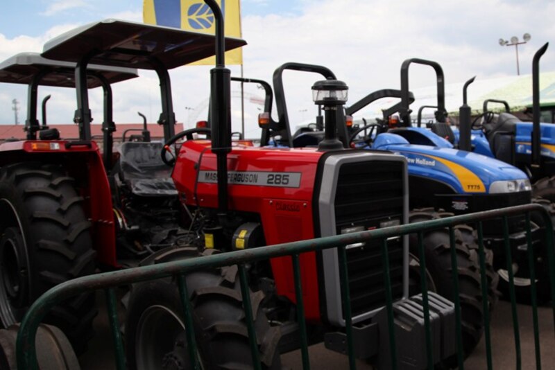 Tractores agrícolas en exposición