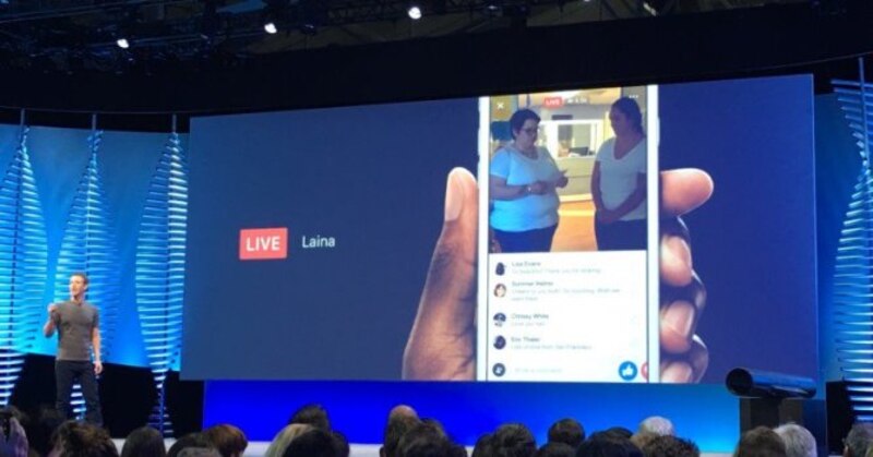 Mark Zuckerberg presentando Facebook Live en una conferencia