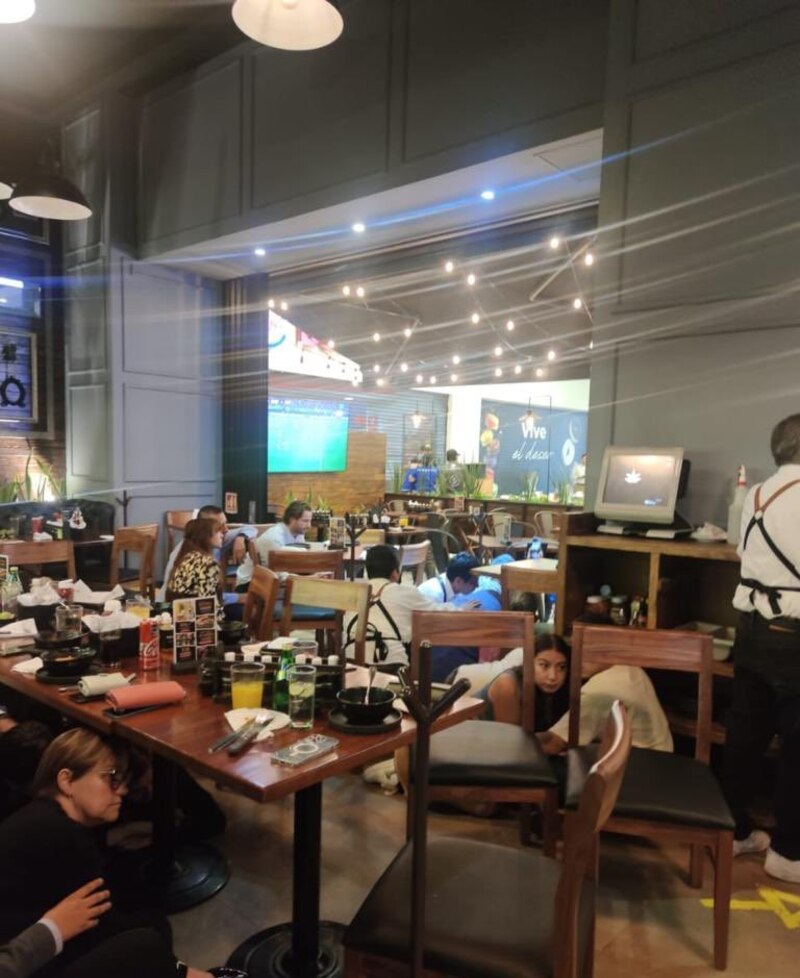 Restaurante lleno de gente