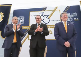 Reciben reconocimiento 9 egresados destacados de la Facultad de Contaduría y Administración de la UNAM