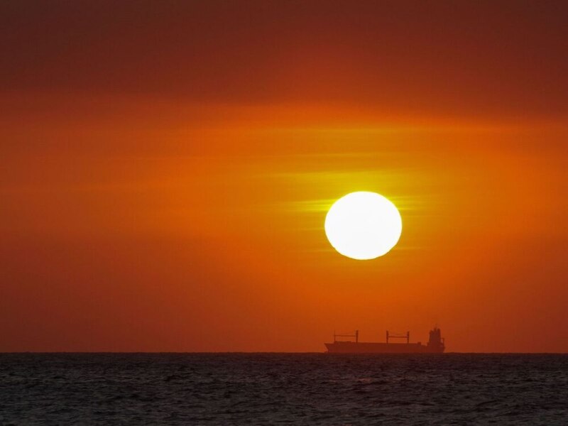 Atardecer en el mar