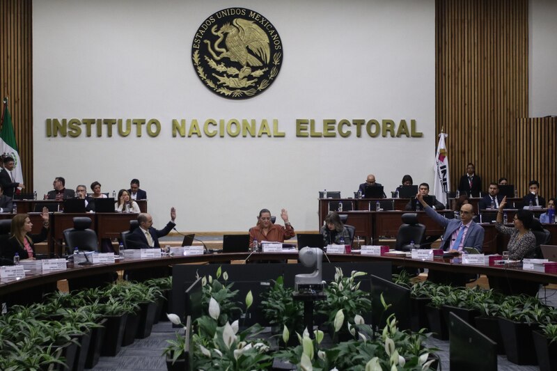 Title: Reunión del Consejo General del Instituto Nacional Electoral (INE)
