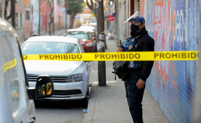 Policía en la escena del crimen