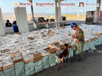 Marina detecta casi 10 millones de cigarros ilícitos ocultos en importación hacia Michoacán