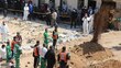 Hallan otros 80 cadáveres en tres fosas comunes en el hospital Shifa de Gaza
