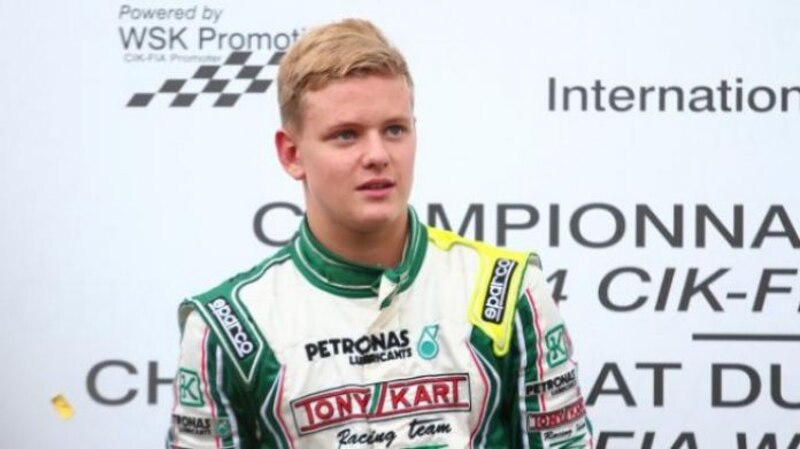 El piloto Lando Norris, de 17 años, ganó el Campeonato Mundial de Karting de la FIA 2013 en la categoría KF.