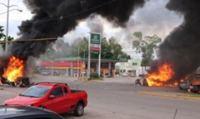 Choque de vehículos deja varios heridos en la carretera
