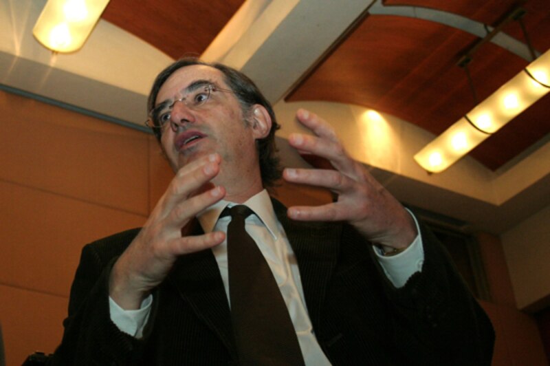 El economista jefe del FMI advierte sobre los riesgos de la economía mundial