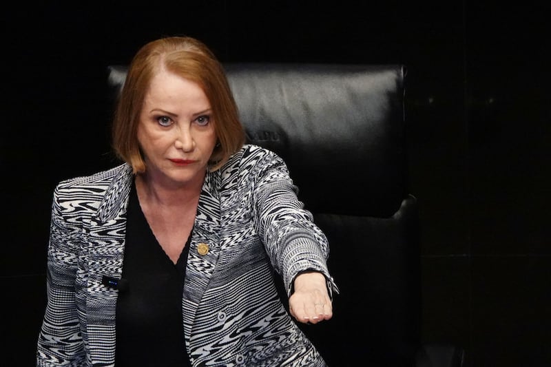Laura Itzel Castillo. La presidenta de la mesa directiva del Senado aseguró que el poder Ejecutivo y Legislativo trabajan en coordinación sobre la propuesta de reforma a la Ley de Amparo.