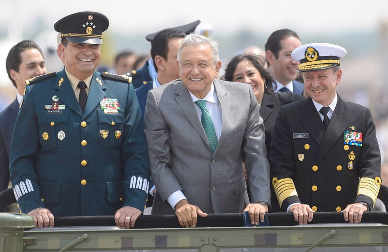 El presidente Andrés Manuel López Obrador encabeza el desfile militar del 16 de septiembre