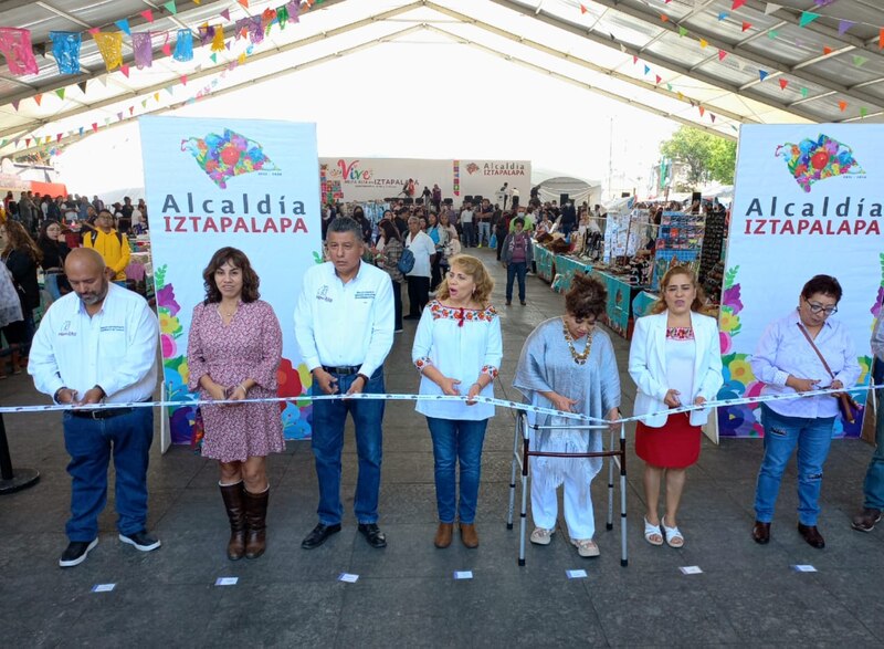 Inauguración de la Feria de la Piñata en Iztapalapa