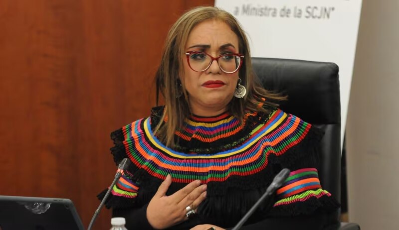 La ministra de la SCJN, Yasmín Esquivel, durante una sesión del pleno.