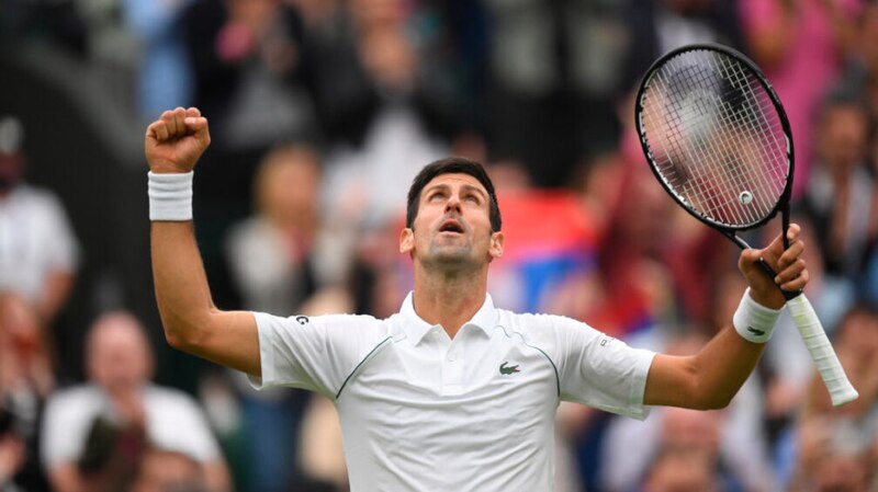 Novak Djokovic celebra su victoria en Wimbledon