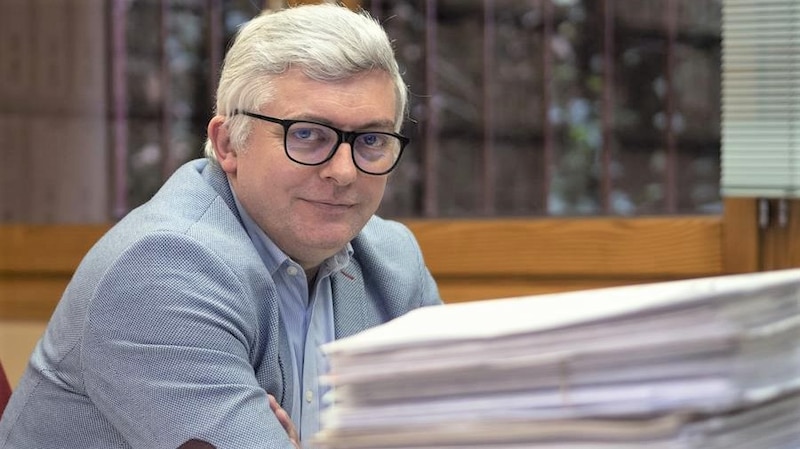 El profesor de la Universidad de Salamanca, Enrique Cabero, durante una rueda de prensa