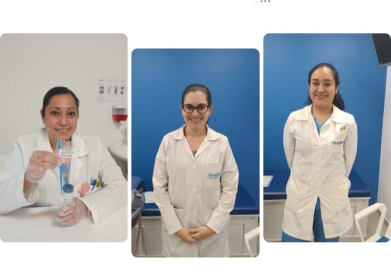 Tres doctoras sonríen a la cámara.
