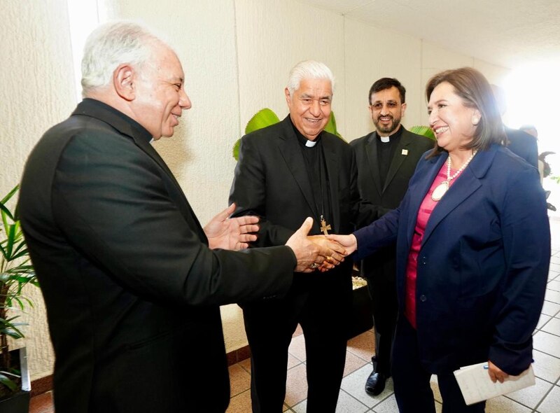 Reunión entre el Arzobispo de Xalapa, Hipólito Reyes Larios, y la presidenta municipal de Xalapa, Elizabeth Morales García.