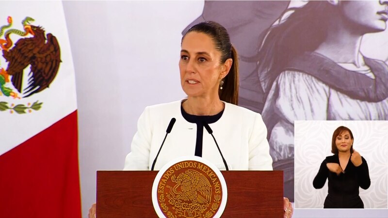 La presidente Claudia Sheinbaum desde su conferencia de prensa matutina en Querétaro