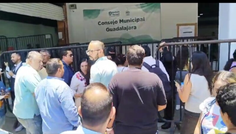 Protesta en el Consejo Municipal de Guadalajara