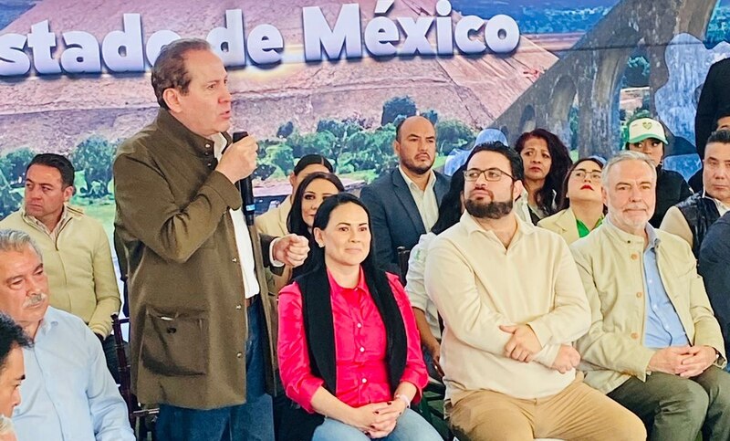 Líderes políticos y sindicales reunidos en Edomex expresan su respaldo a Claudia Sheinbaum en un evento de unidad nacional