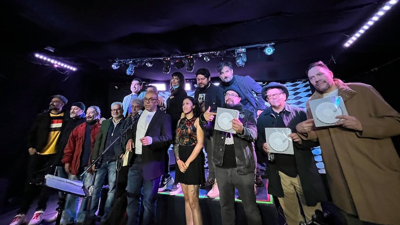 Entrega de premios a los ganadores del concurso de música local