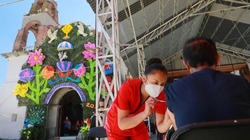 Vacunación contra COVID-19 en México