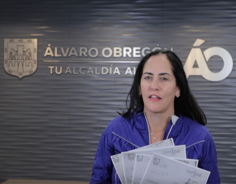 La alcaldesa de Álvaro Obregón, Lía Limón, encabeza ceremonia de entrega de tarjetas "Mi Beca para Empezar"
