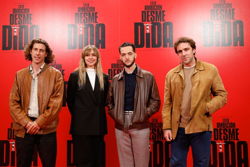 C. Tangana y su banda en la alfombra roja de los Premios Goya 2023