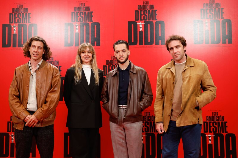 C. Tangana y su banda en la alfombra roja de los Premios Goya 2023