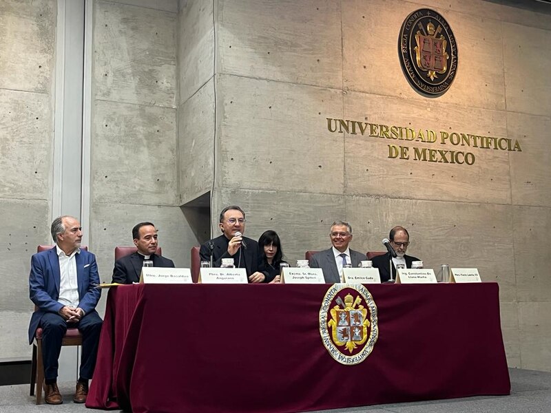 Title: Presentación del libro "La Universidad Pontificia de México en el siglo XX"