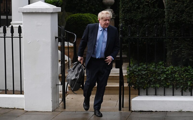 Boris Johnson sale de Downing Street