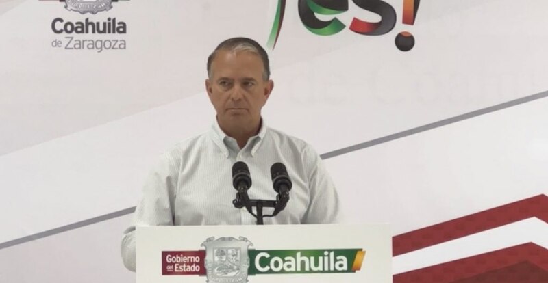 El gobernador de Coahuila, Miguel Ángel Riquelme, anuncia nuevas medidas para combatir la inseguridad en el estado.