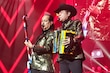 Los Tigres del Norte brillan con su “La Lotería Tour” en el Palacio de los Deportes