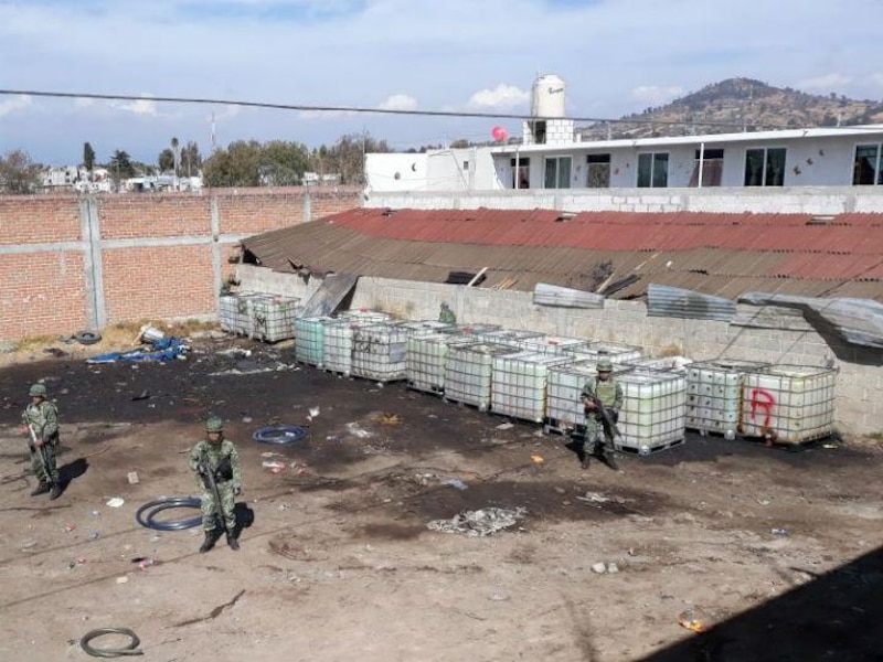 Decomisan combustible robado en Tlajomulco