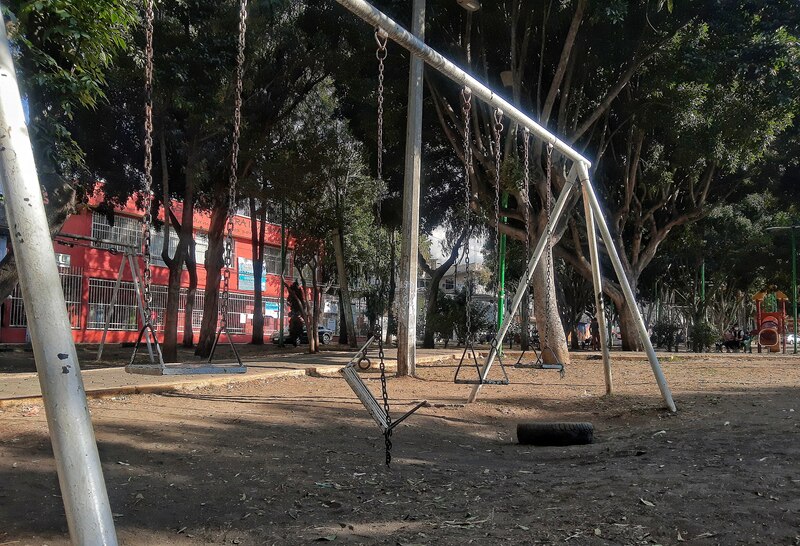 Parque infantil abandonado