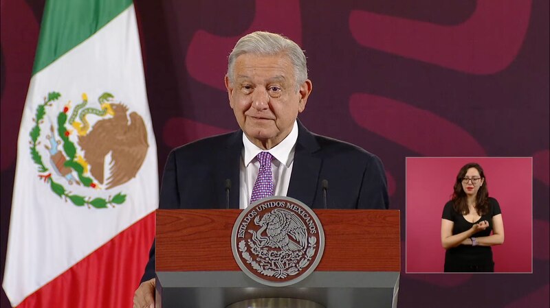 El presidente Andrés Manuel López Obrador da un discurso.