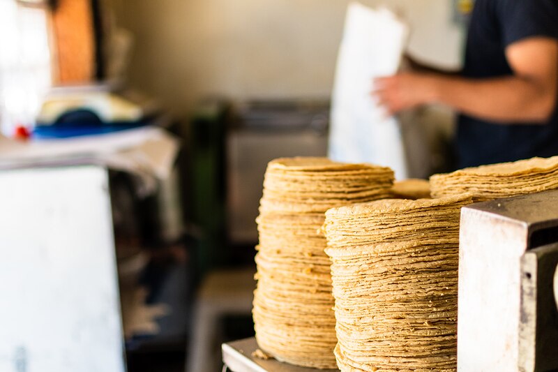 Producción de tortillas de maíz en México