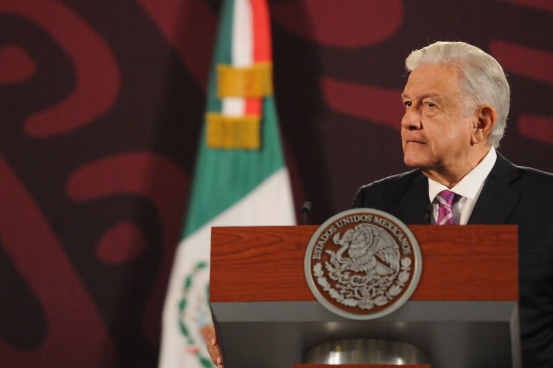 El presidente Enrique Peña Nieto da un discurso.