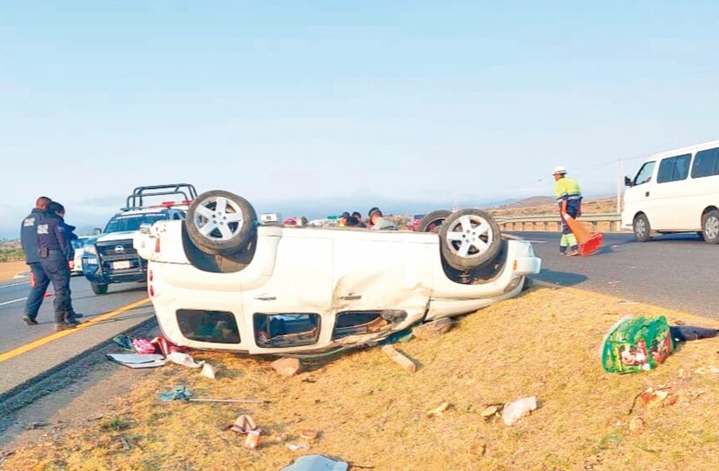 Accidente de coche en la carretera