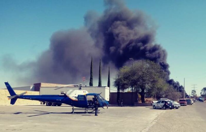 Incendio en una fábrica de Guadalajara deja un muerto y varios heridos