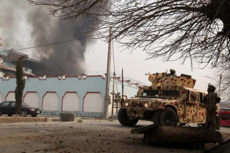 Atentado en Kabul deja al menos 20 muertos