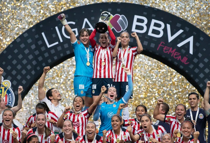 Las campeonas de la Liga BBVA Femenil