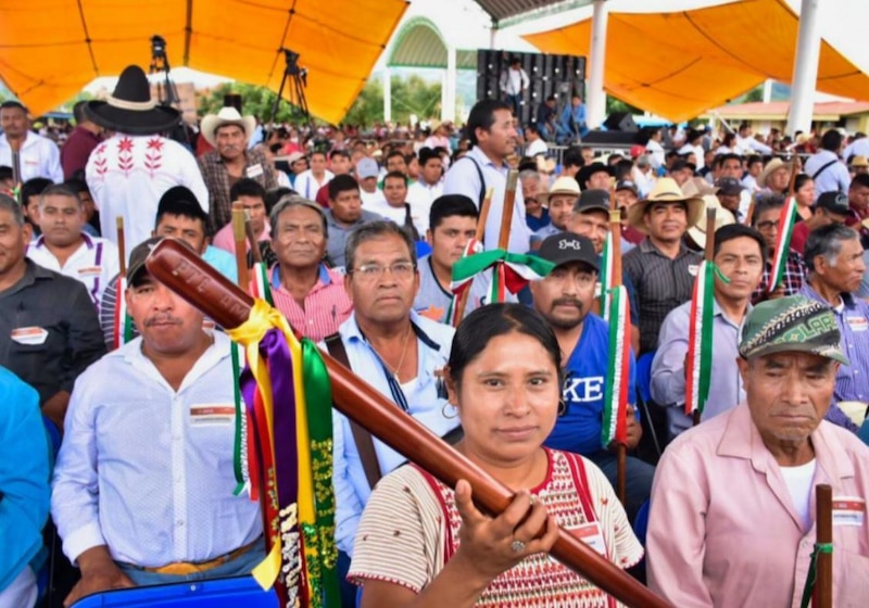 Indígenas mexicanos conmemoran el Día de la Raza