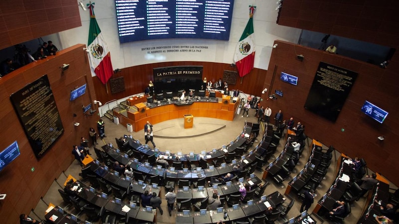 Sesión en el Congreso de la Unión