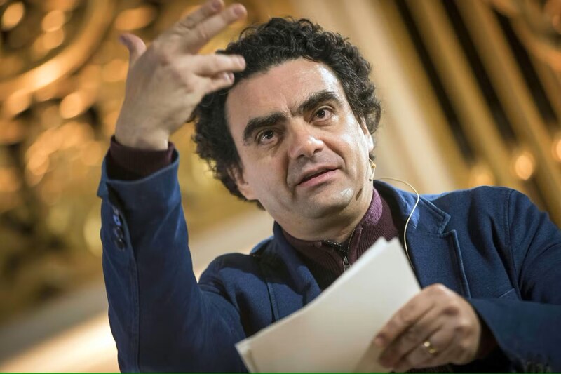 El tenor español Plácido Domingo actúa en un concierto en Madrid